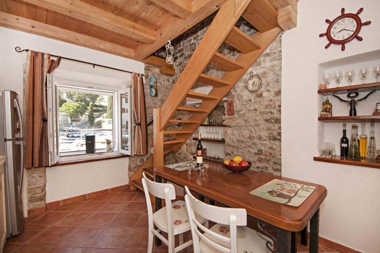 Seaside Holiday House Maslinica, Solta - 13965 Grohote Екстериор снимка