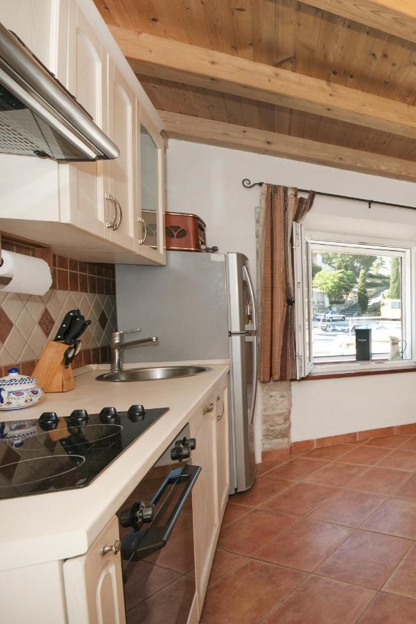 Seaside Holiday House Maslinica, Solta - 13965 Grohote Екстериор снимка